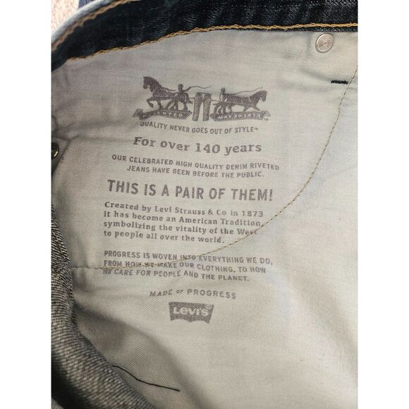 Levi Strauss men's 48x32 jeans - Picture 7 of 8